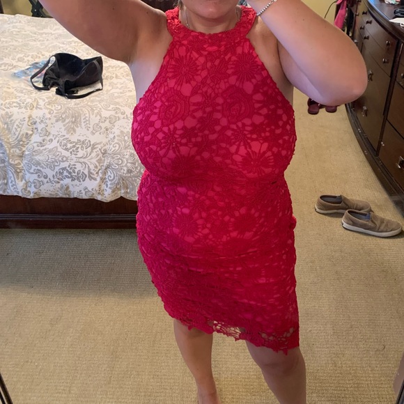 Guipure Lace Zipper Back Halter Neck Bodycon Dress - Picture 4 of 6